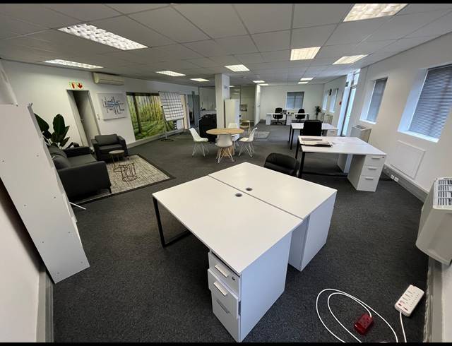 186M² OFFICE TO LET IN CENTURY CITY